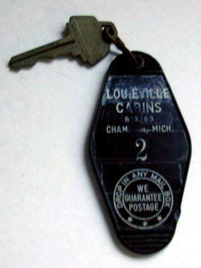 Louieville Cabins - Key Fob (newer photo)